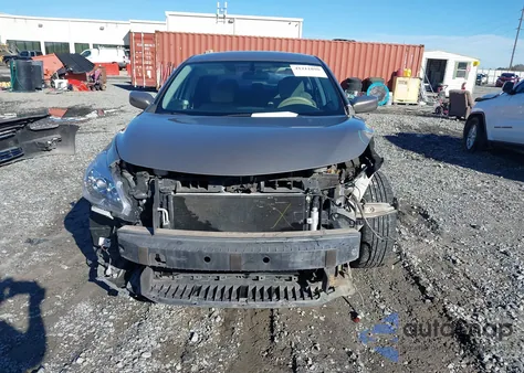 2015 Nissan Altima 2.5 S z USA, uszkodzony, nr VIN 1N4AL3AP7FC495903